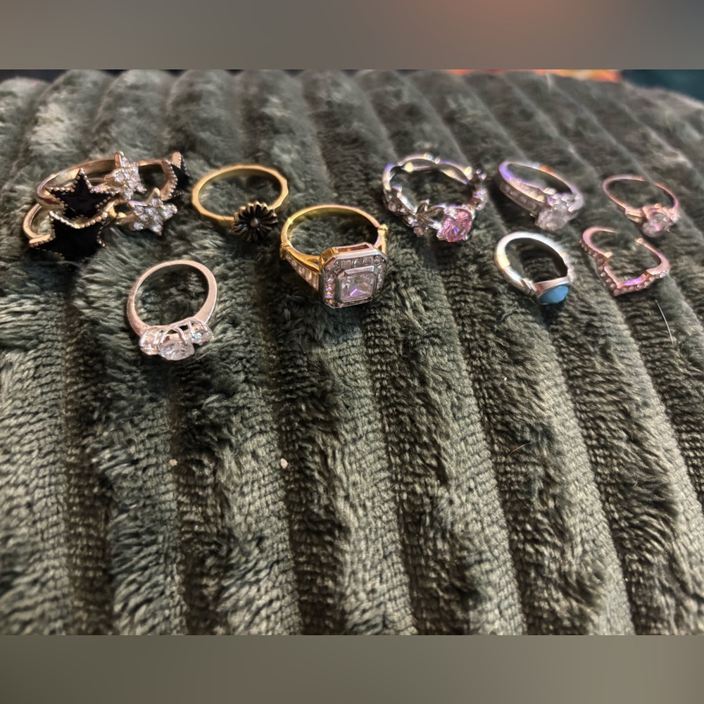 Mixed Fashion Lot 11 Costume Rings Unmarked Various Sizes Cocktail Rings
